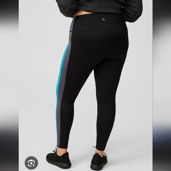 Torrid Performance Core Active Leggings Black Blue Gray Sz 3 7/8 Lenght - Picture 1 of 10